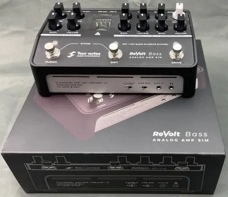 Two Notes - ReVolt Bass Amp Simulator Pedal 2